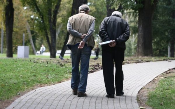 PENZIONERI U BiH DOBILI OBAVJEŠTENJE: Evo ko mora poslati potvrdu o životu do 31. marta