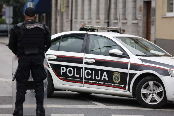 Drama u Sarajevu: Sukob iz kafića eskalirao na ulici, policija reagovala