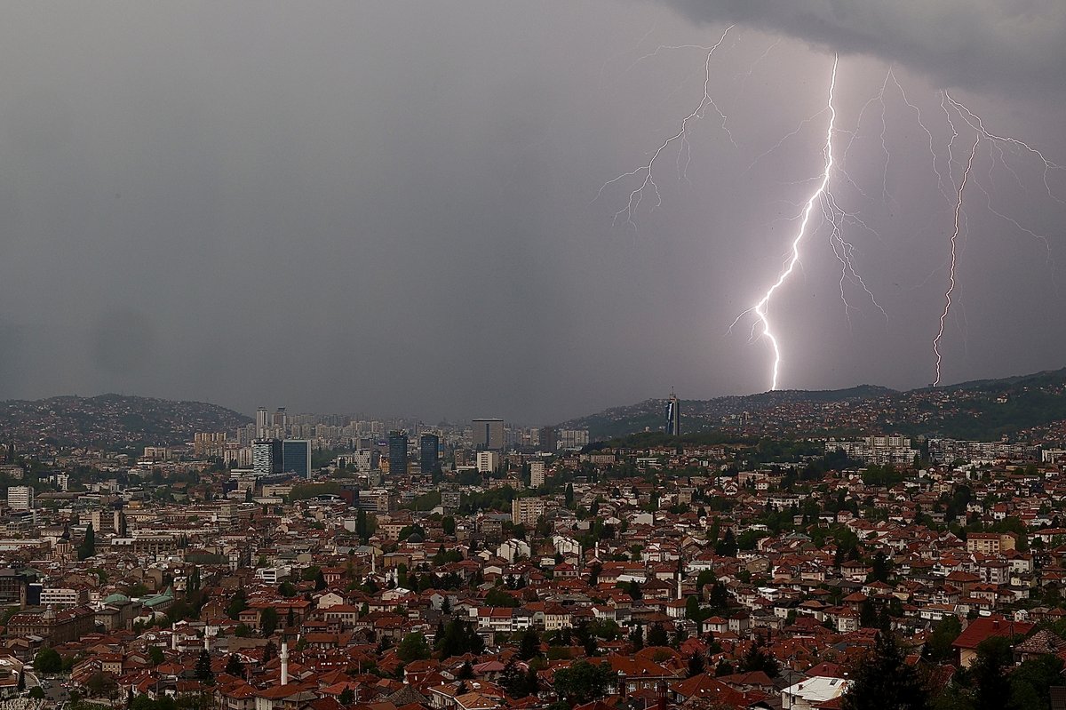 Prognoza za BiH: Pljuskovi i grmljavina već od nedjelje, početkom augusta temperature do 35°C