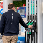 Vlast se hvali minimalcem, a građani plaćaju skuplje gorivo: Pun rezervoar do 70 KM skuplji